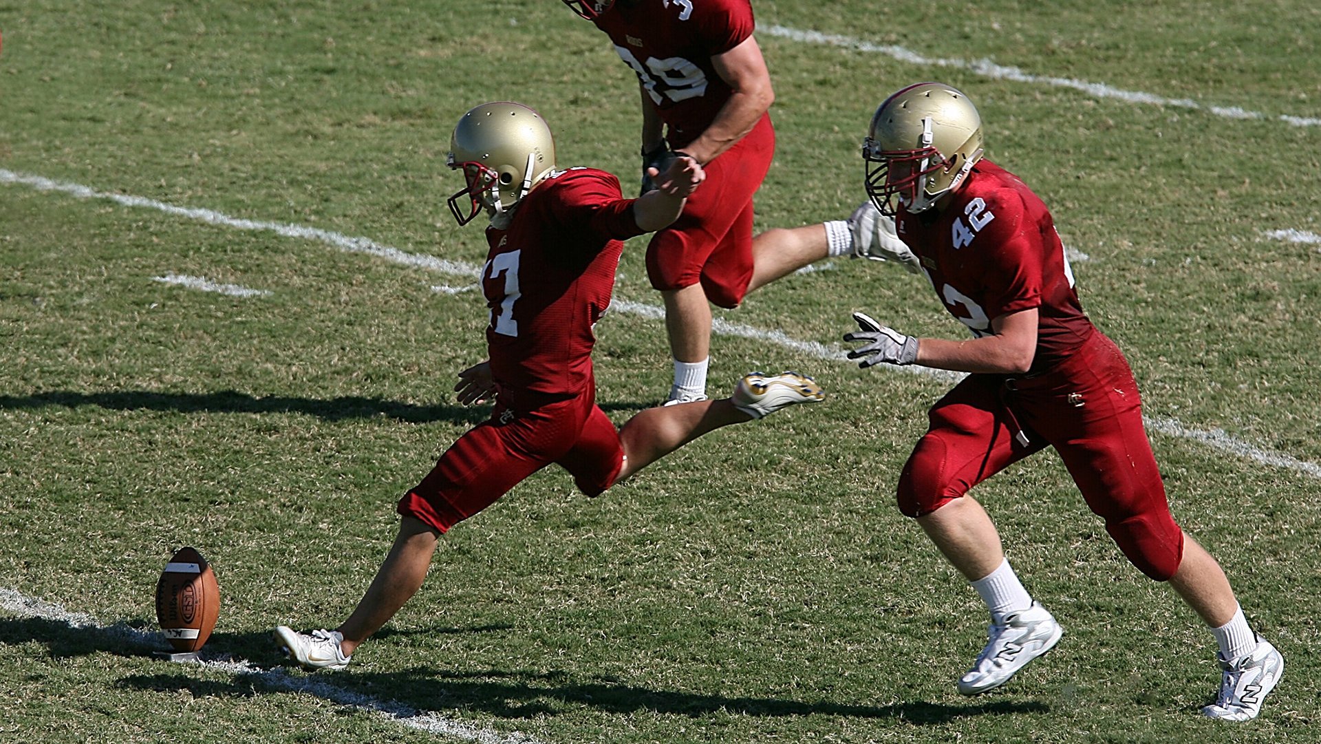 九游-_运动员的心理调适：应对压力和焦虑的方法_，简介运动员心理焦虑及其克服方法